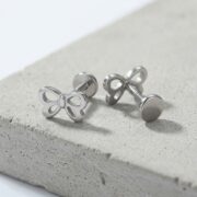 Titanium Stud Earrings Mini Bow in F136 Titanium - strict 1688 corrected image 4